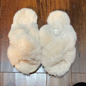 Fluffy sandals